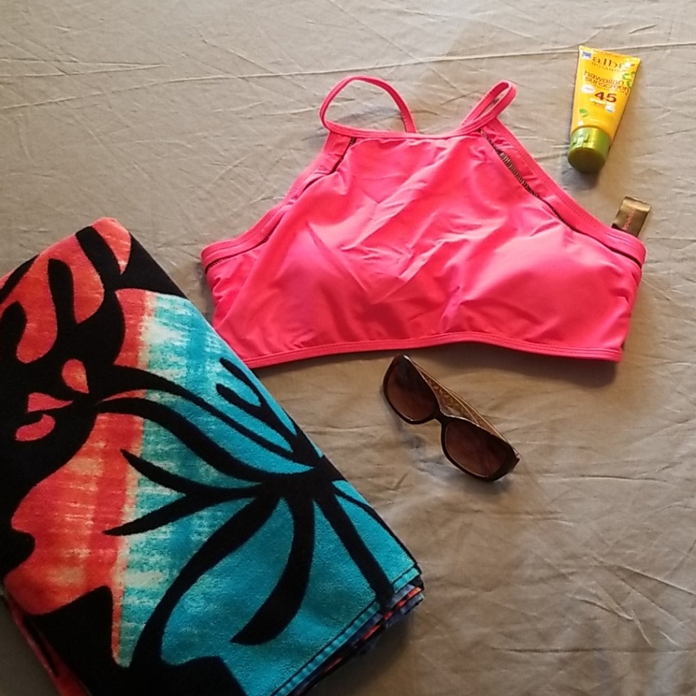 🌷3/$15🌷⬇️ NWT No Boundaries Swim Top Size XL